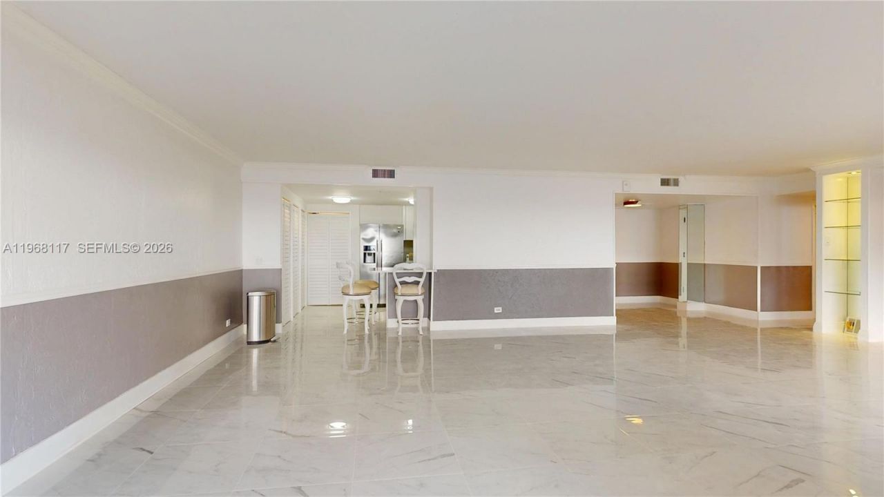 1800 NE 114th St, Unit 1705, Miami, FL 33181 Photo