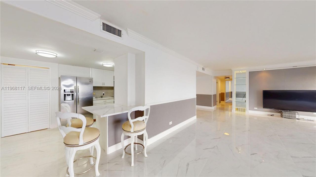 1800 NE 114th St, Unit 1705, Miami, FL 33181 Photo