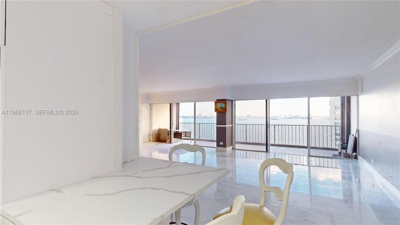 1800 NE 114th St, Unit 1705, Miami, FL 33181 Photo