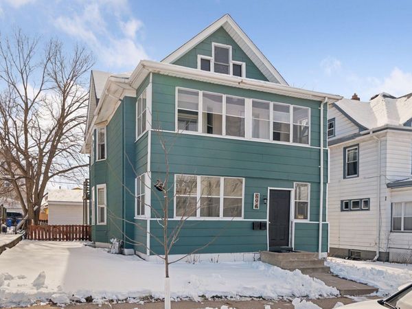 694 Central Avenue W, Saint Paul, MN 55104