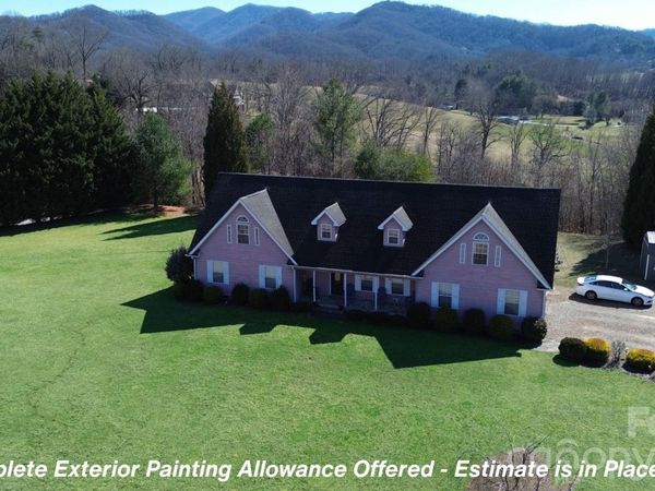 130 Crestview Street, Canton, NC 28716