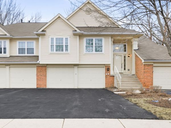 30W038 Willow Lane, Unit D, Warrenville, IL 60555