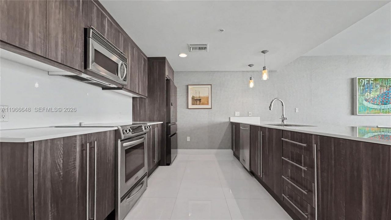 665 NE 25th St, Unit 2102, Miami, FL 33137 Photo