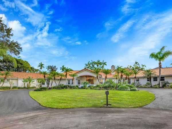 8840 SW 102nd Ter, Miami, FL 33176