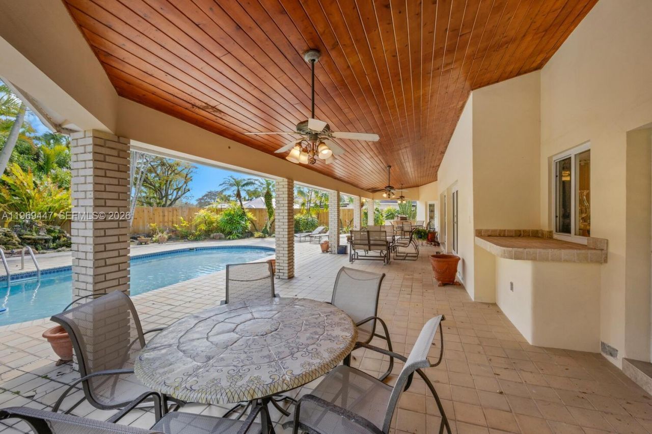 8840 SW 102nd Ter, Miami, FL 33176 Photo