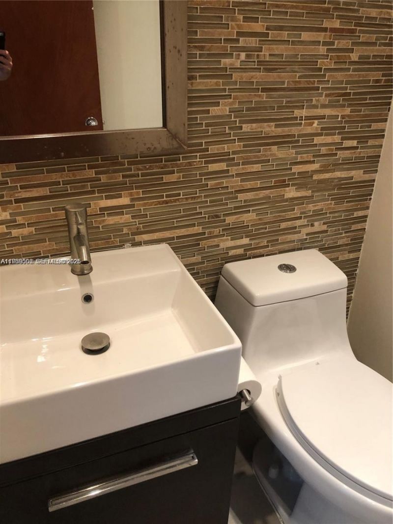 6969 Collins Ave, Unit 403, Miami Beach, FL 33141 Photo