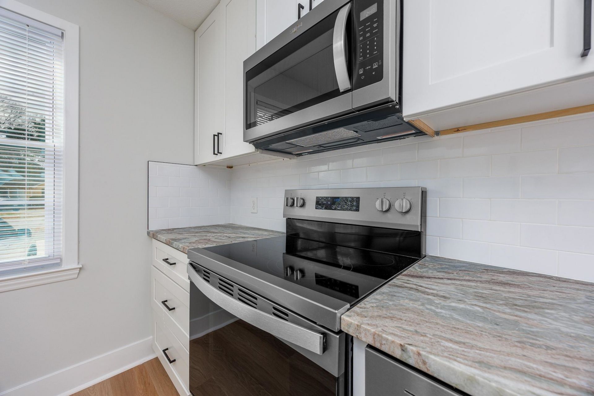 3534 Gordon Dr. Photo 16