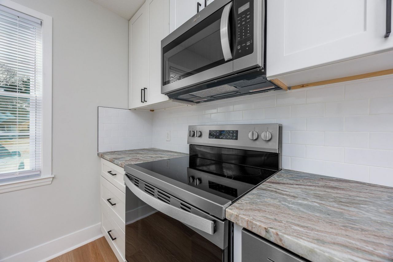 3534 Gordon Dr. Photo 18