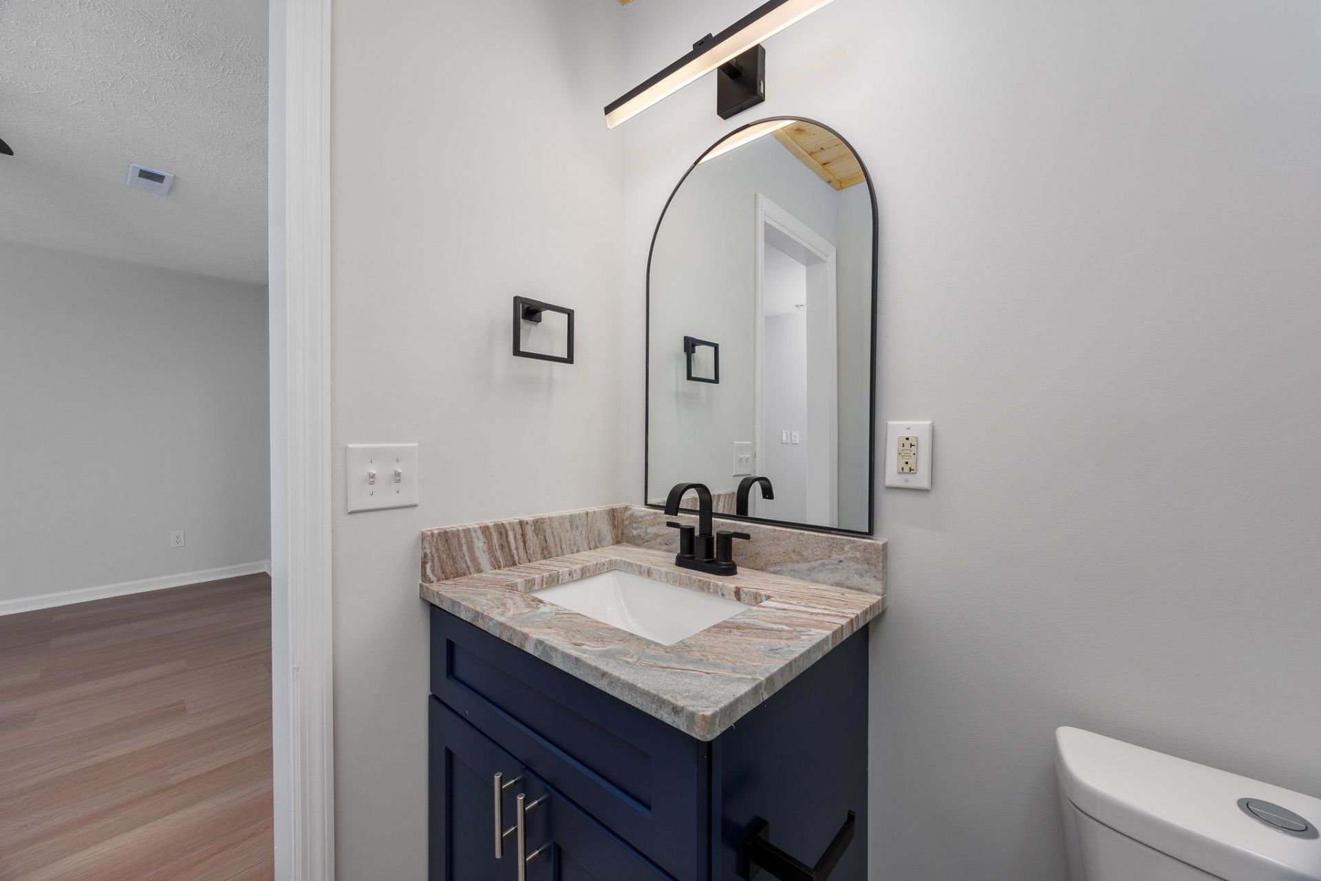 3534 Gordon Dr. Photo 22