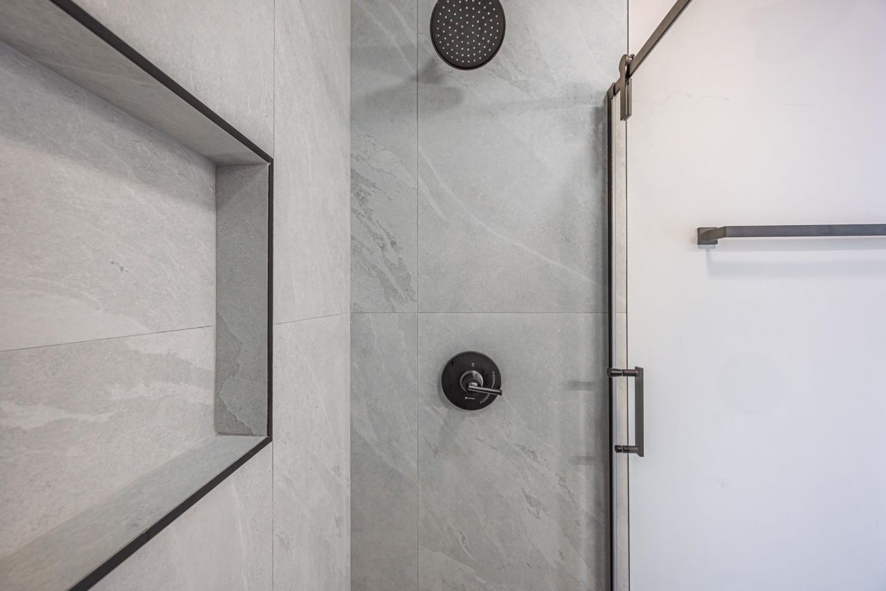 3534 Gordon Dr. Photo 23