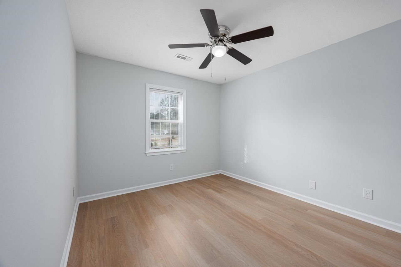 3534 Gordon Dr. Photo 27