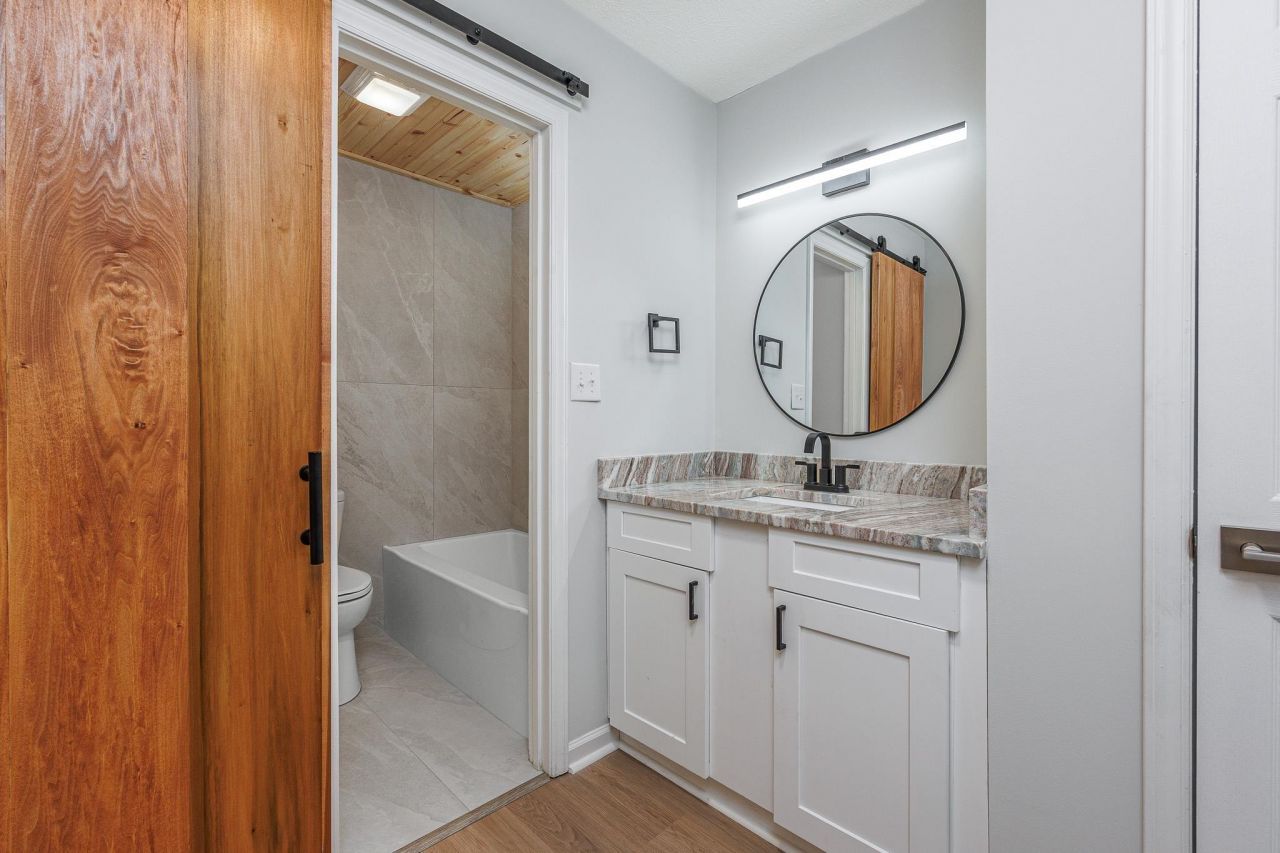 3534 Gordon Dr. Photo 29