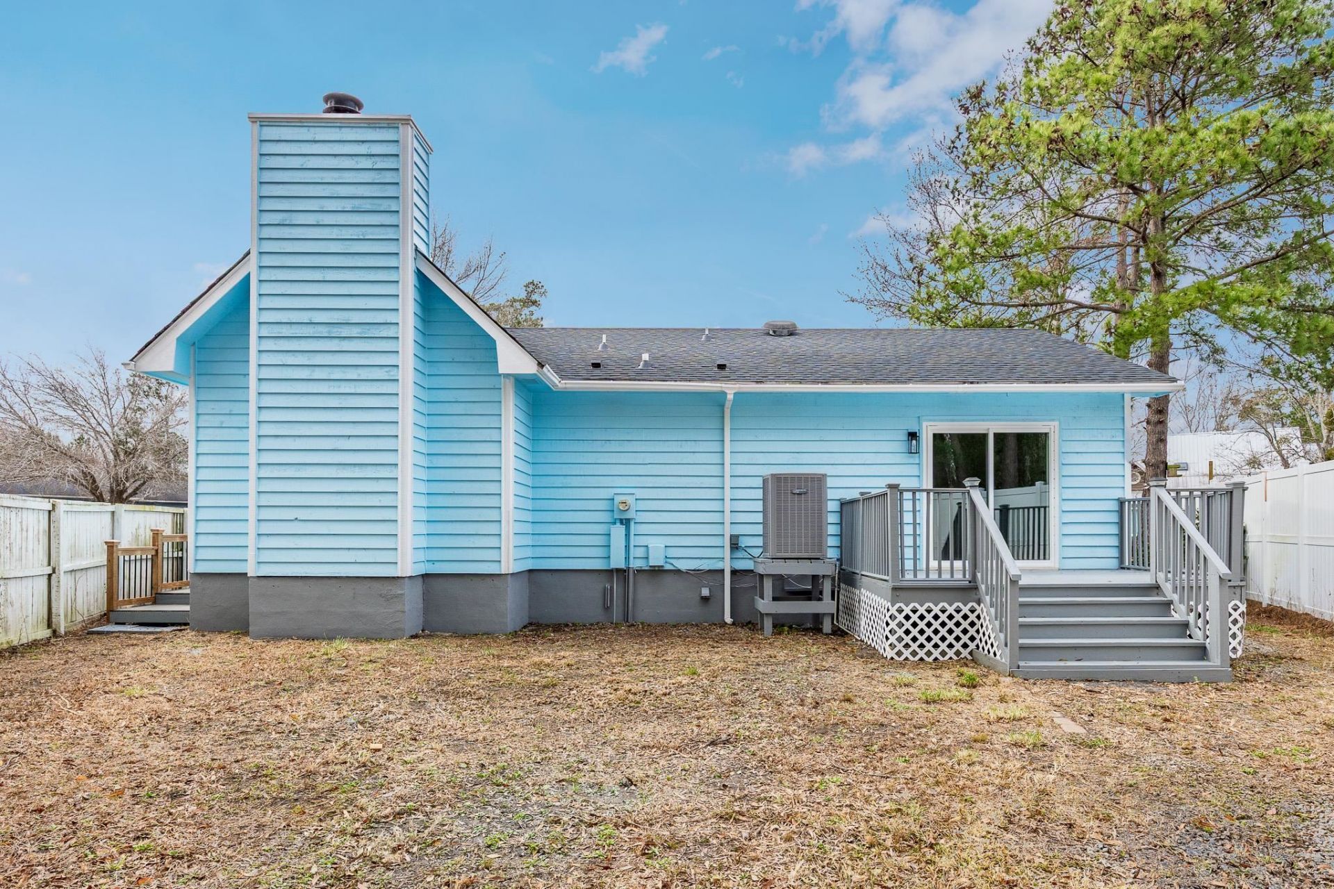3534 Gordon Dr. Photo 39