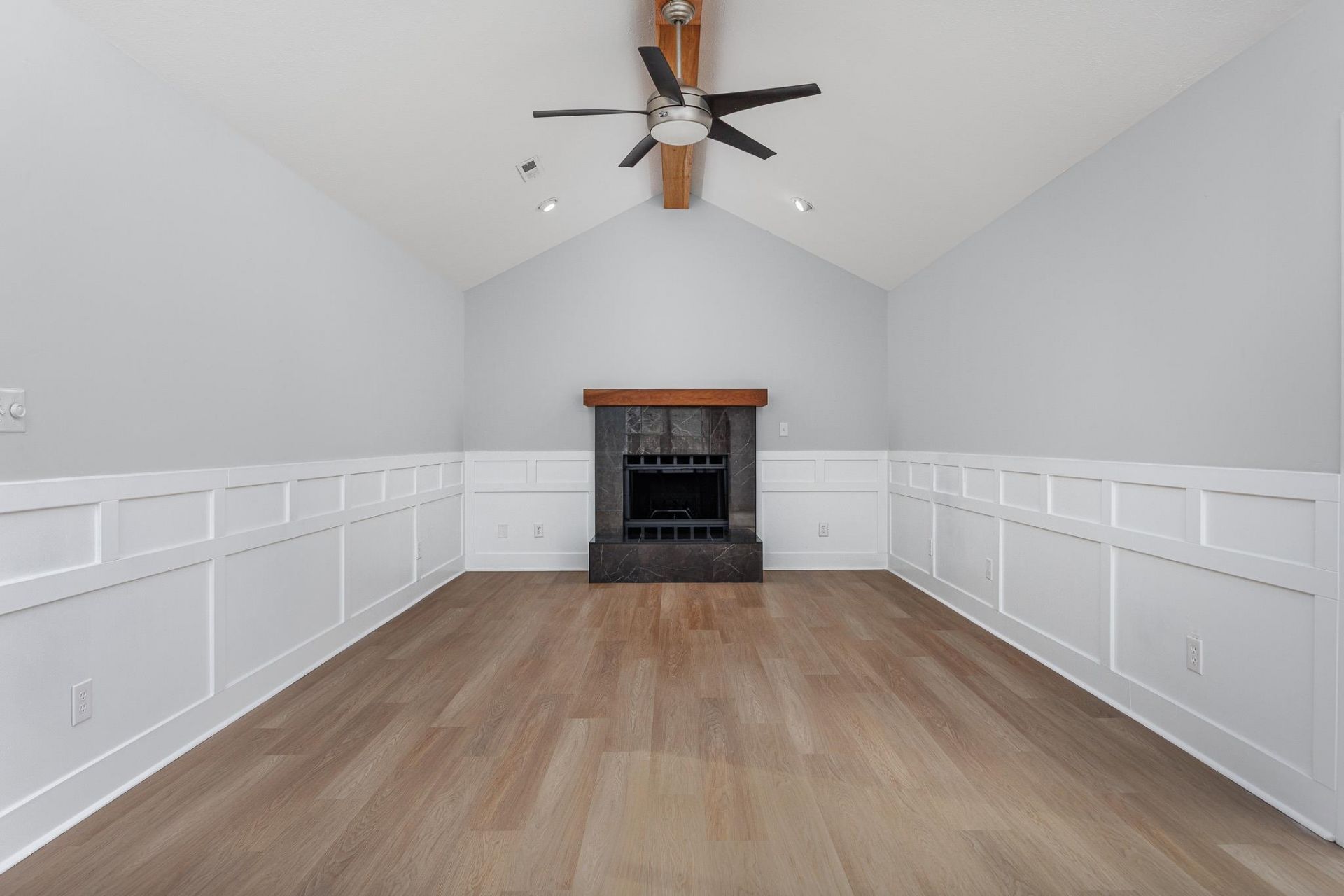 3534 Gordon Dr. Photo 8
