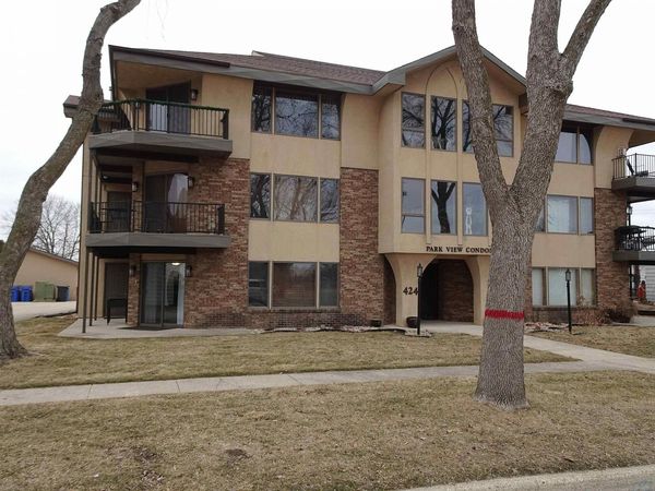 424 4th Avenue, Unit 1, Sheldon, IA 00000