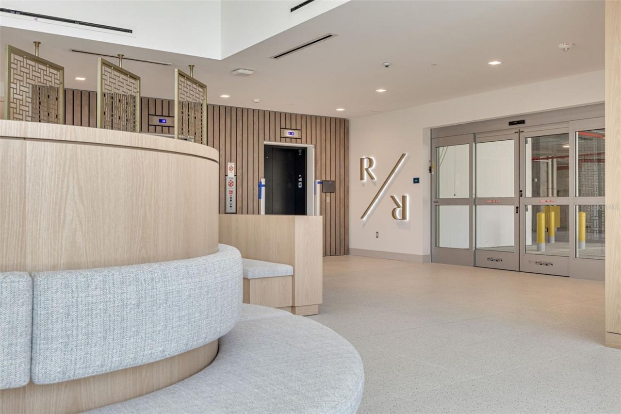 777 3 Avenue N, Unit 1507, Saint Petersburg, FL 33701 Photo