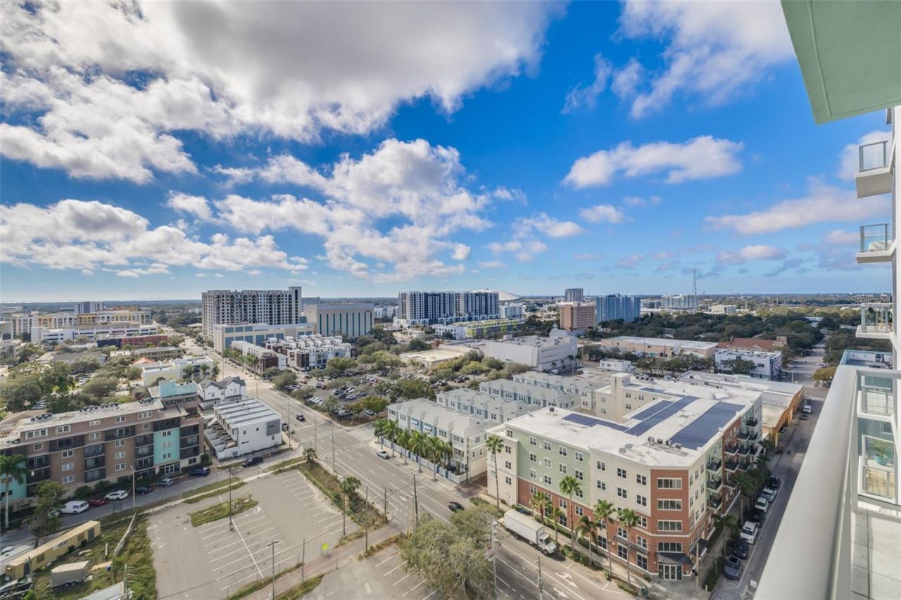 777 3 Avenue N, Unit 1507, Saint Petersburg, FL 33701 Photo