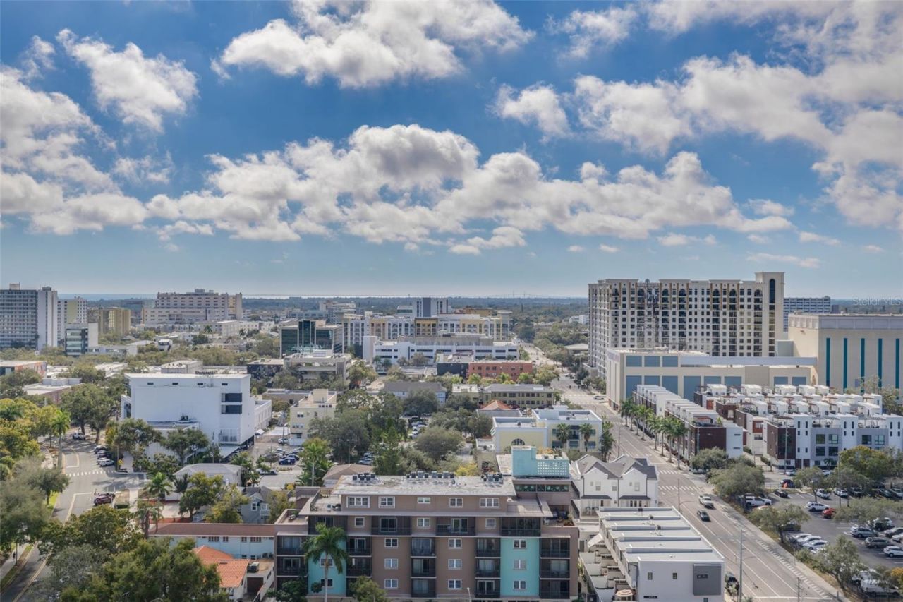 777 3 Avenue N, Unit 1507, Saint Petersburg, FL 33701 Photo
