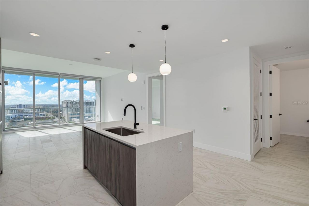 777 3 Avenue N, Unit 1507, Saint Petersburg, FL 33701 Photo