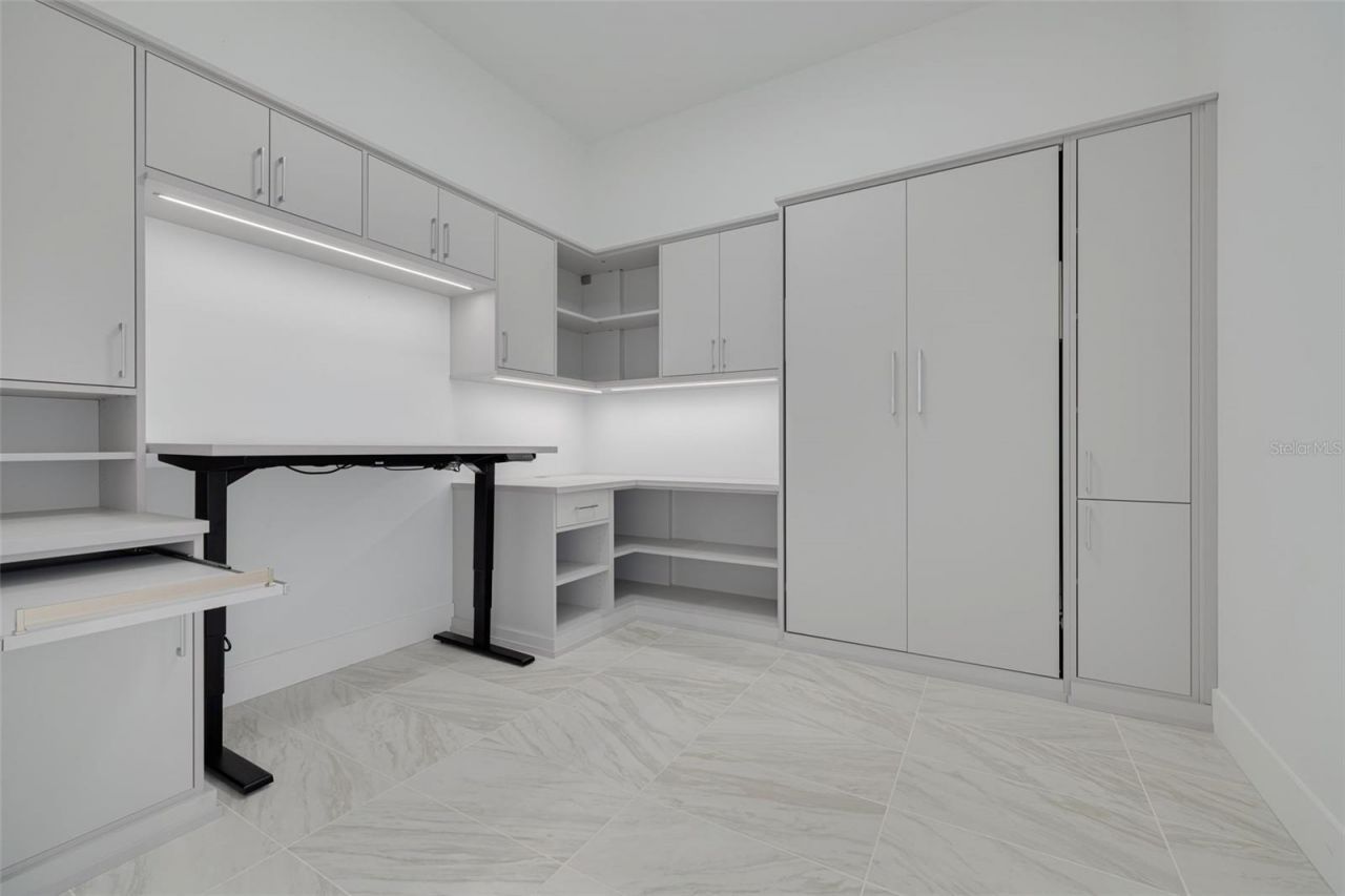 777 3 Avenue N, Unit 1507, Saint Petersburg, FL 33701 Photo