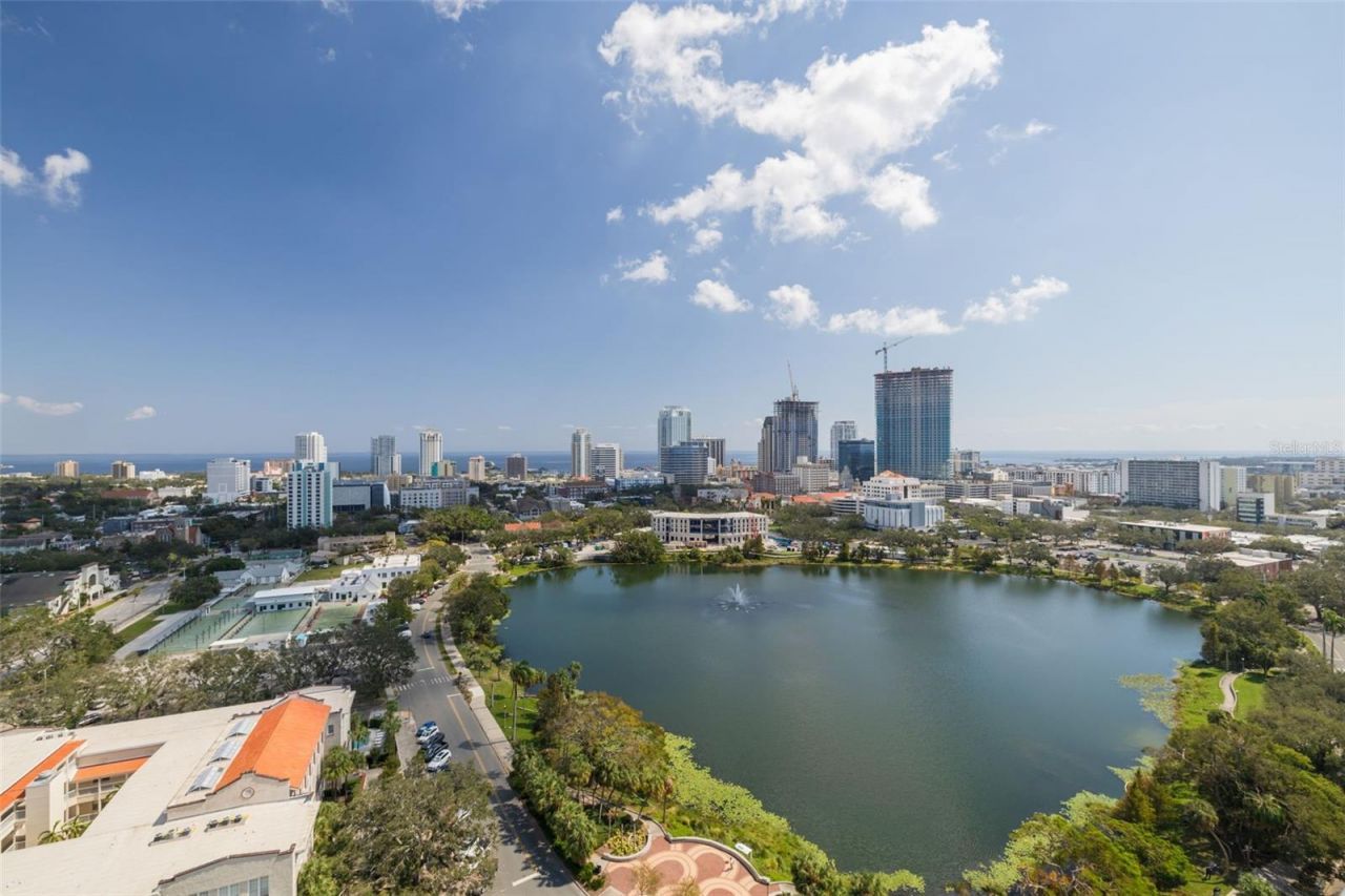 777 3 Avenue N, Unit 1507, Saint Petersburg, FL 33701 Photo