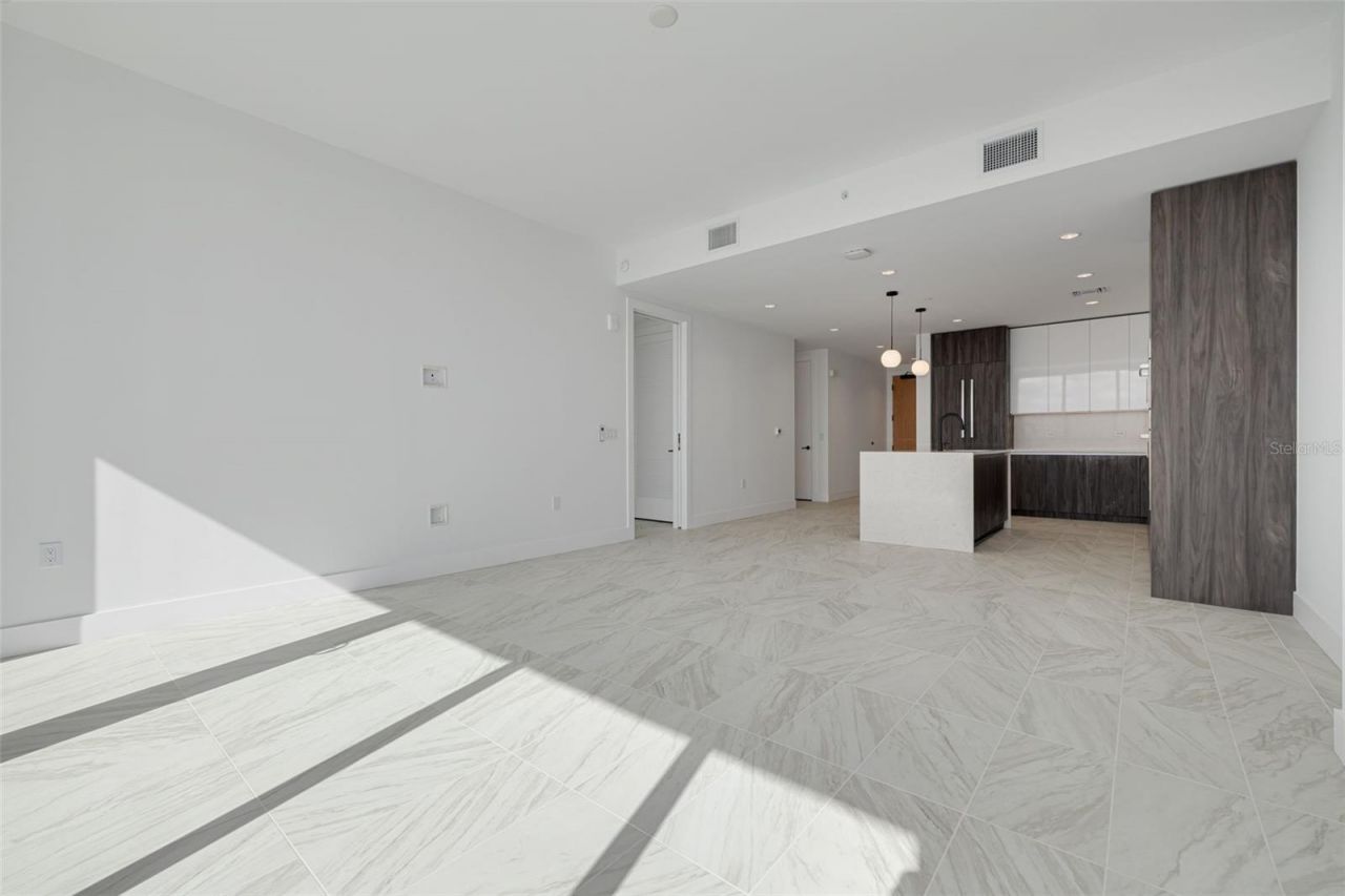 777 3 Avenue N, Unit 1507, Saint Petersburg, FL 33701 Photo