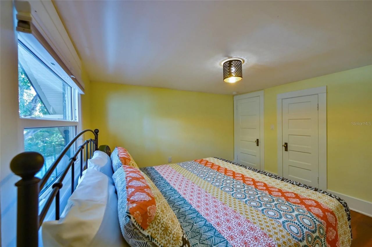 2408 Hillview Street, Sarasota, FL 34239 Photo