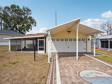 1833 W SCHWARTZ BOULEVARD, THE VILLAGES, FL 32159