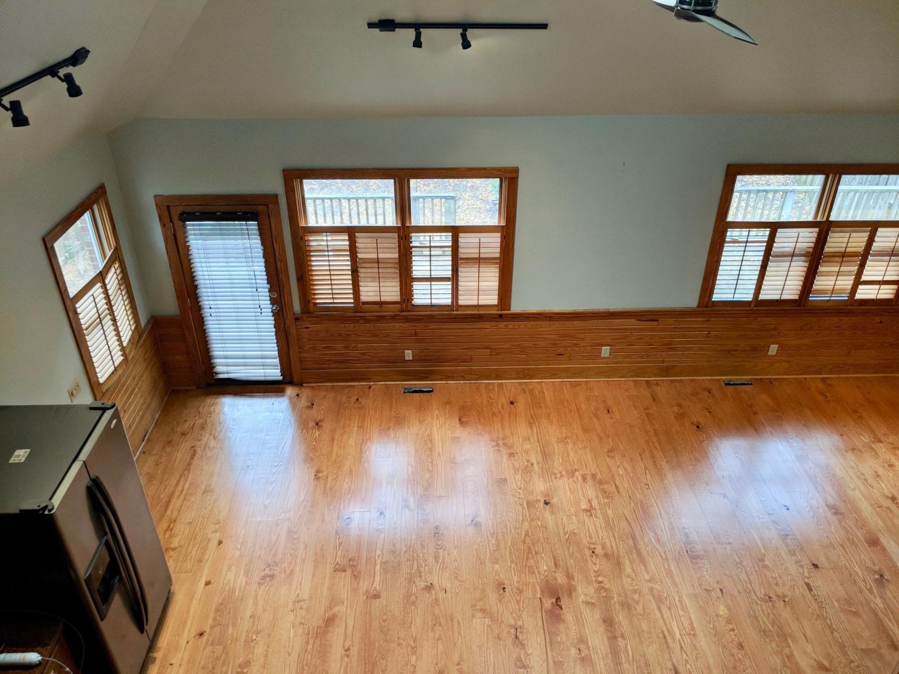 1363 Pherigo Street Photo 17