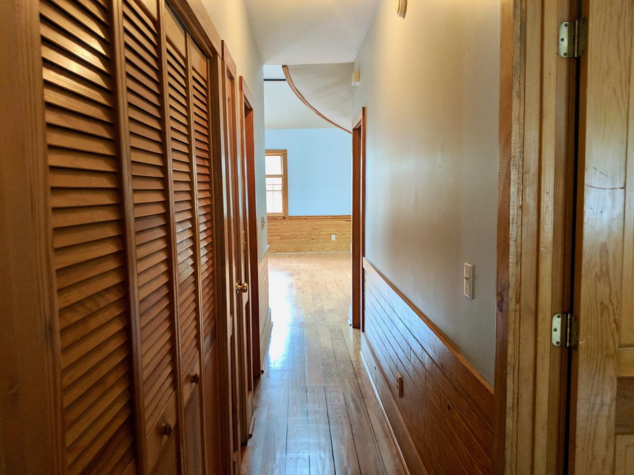 1363 Pherigo Street Photo 7