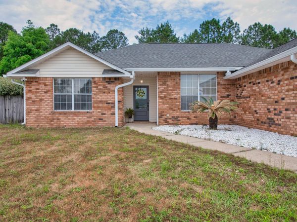 1207 Jefferyscot Drive, Crestview, FL 32536