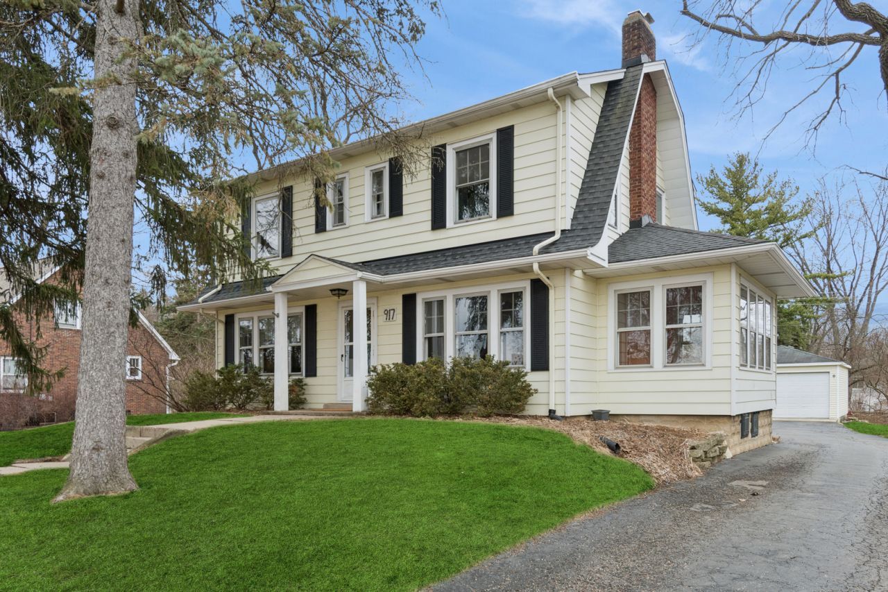 917 Division Street, Lisle, IL 60532 Main Photo