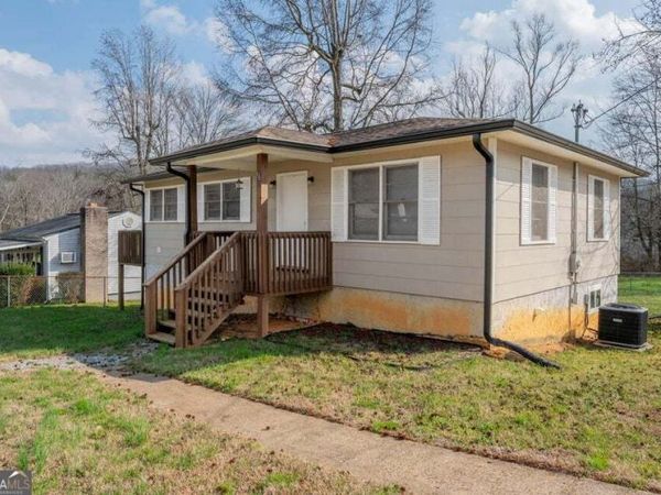 56 East Avenue, Rossville, GA 30741