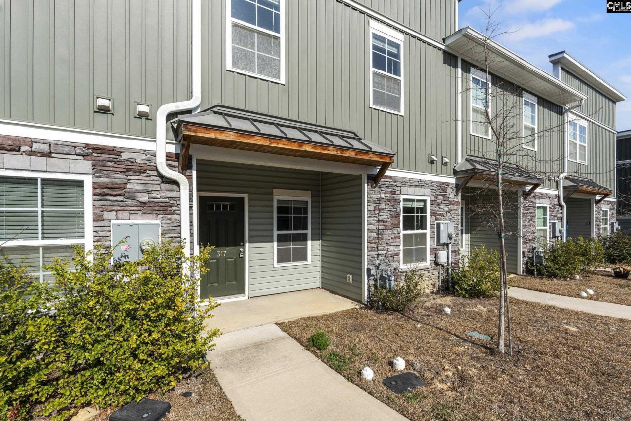 317 High Grove  Photo 4