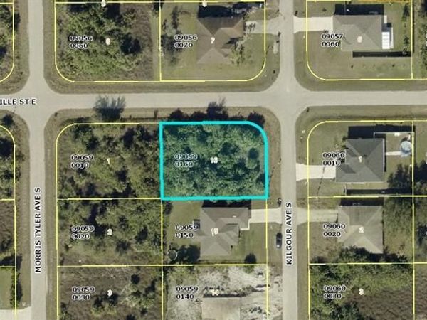 518 Kilgour AVE, LEHIGH ACRES, FL 33974