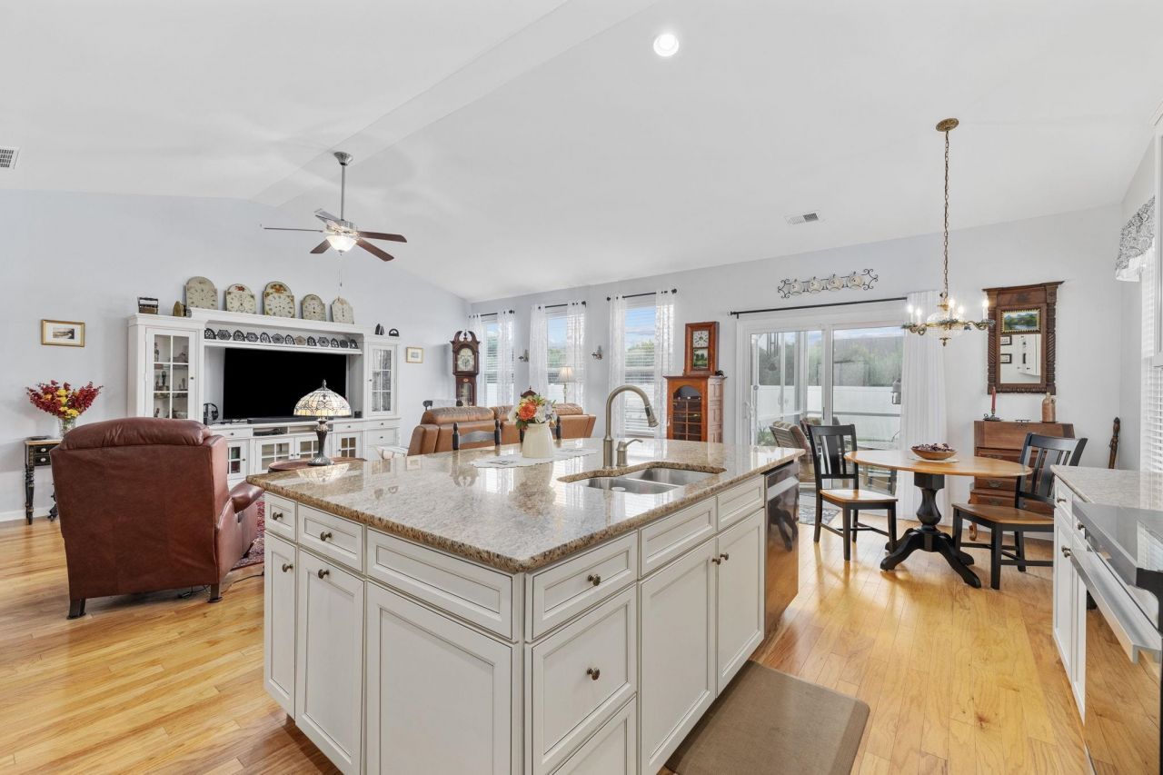 138 Copper Leaf Dr.  Photo 6