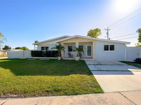 11970 SW 177th Ter , Miami, FL 33177