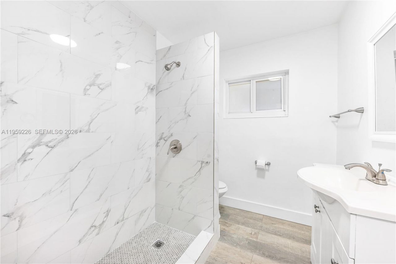 11970 SW 177th Ter , Miami, FL 33177 Photo