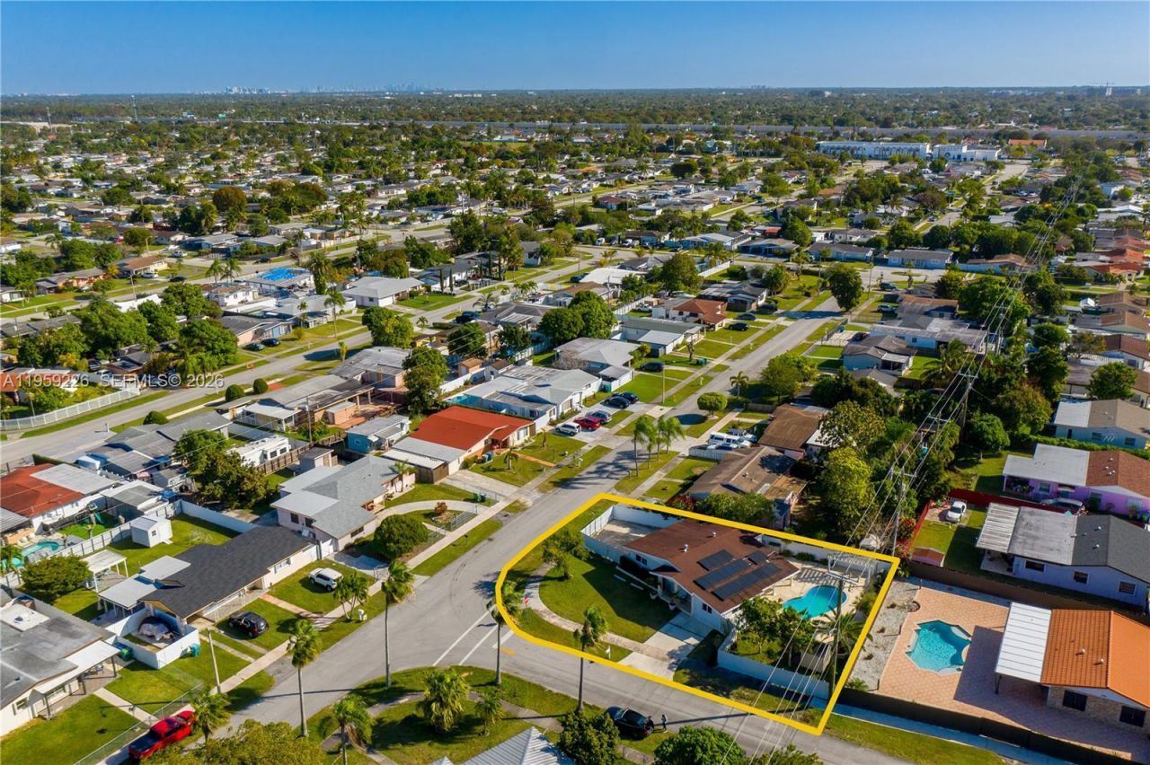 11970 SW 177th Ter , Miami, FL 33177 Photo