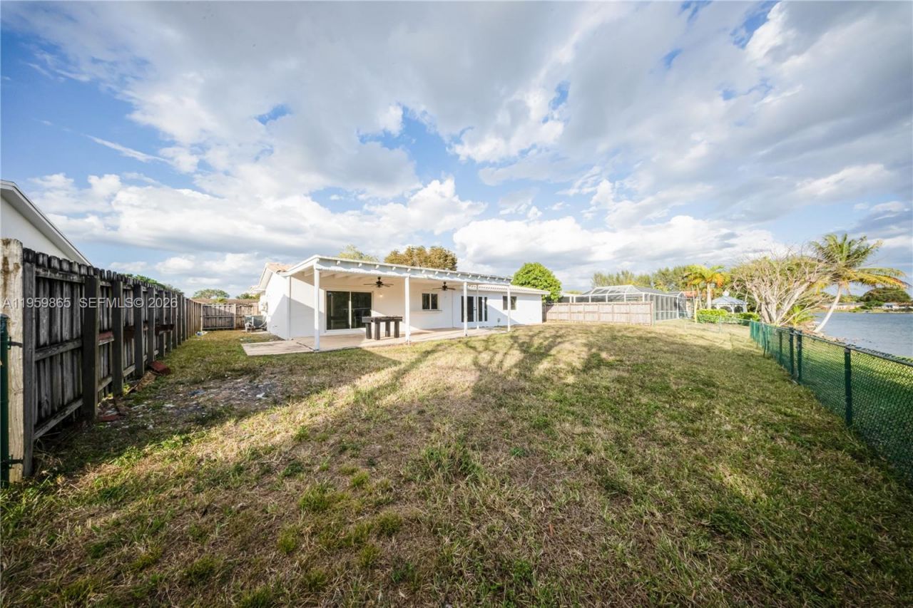 14530 SW 77th St, Miami, FL 33183 Photo