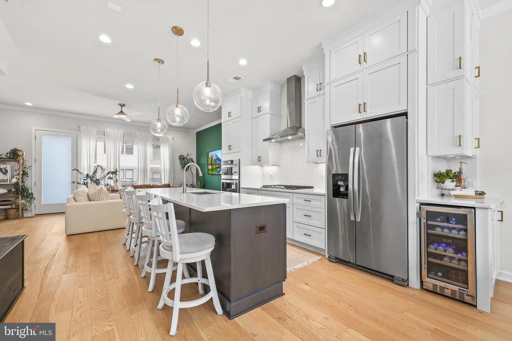 4613 Quinns Mill Way, Chantilly, VA 20151 Main Photo