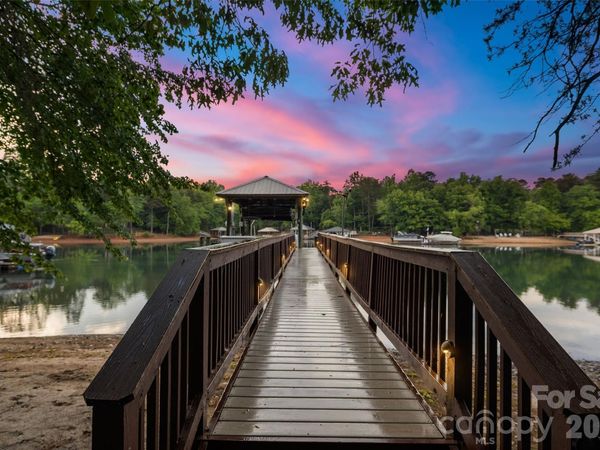 4685 Eagle Pointe Court, Denver, NC 28037
