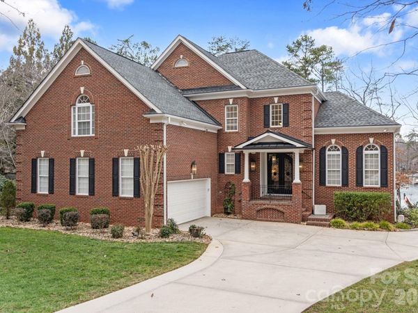 4685 Eagle Pointe Court, Denver, NC 28037