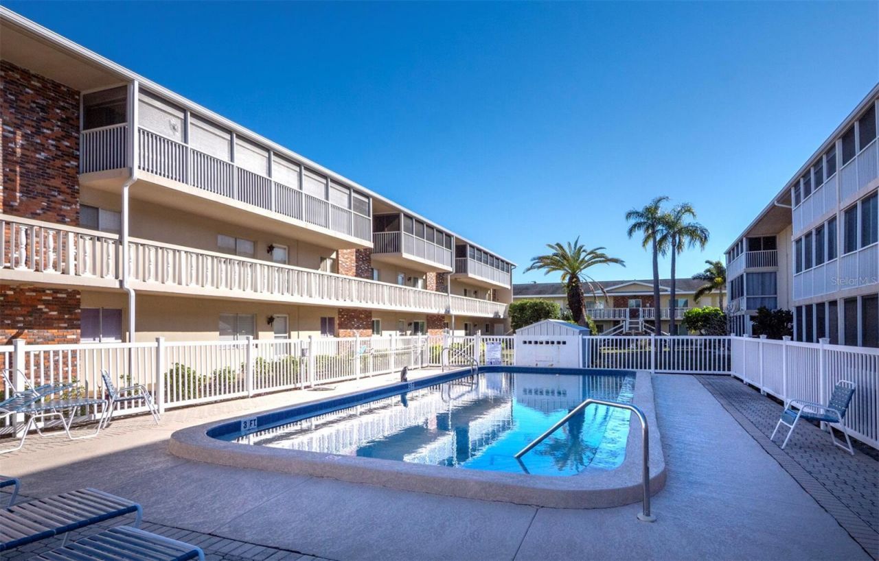 3751 S School Avenue, Unit 11, Sarasota, FL 34239 Photo