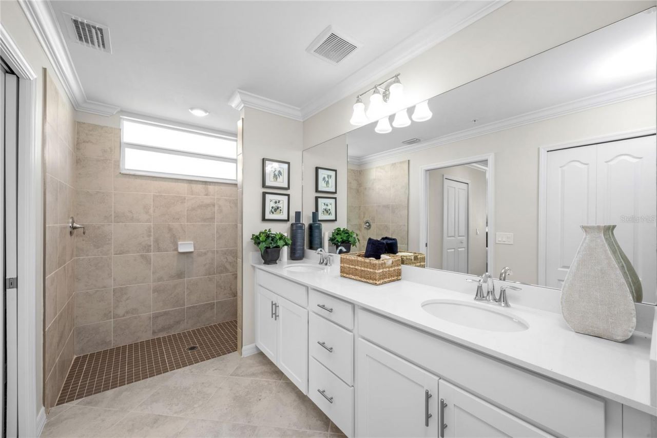 19007 Scallop Loop, Unit 108, Lakewood Ranch, FL 34202 Photo