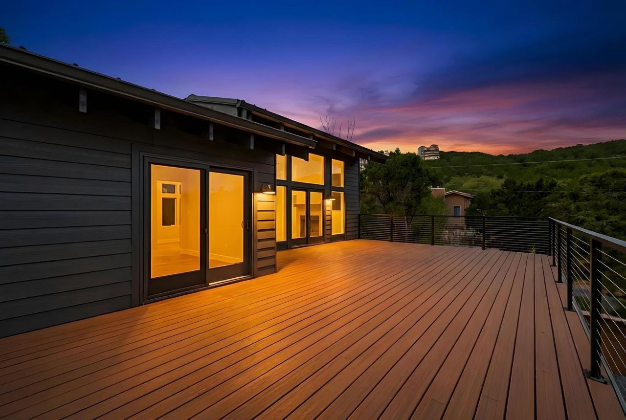 7039 Comanche Trl, Austin, TX 78732 Main Photo