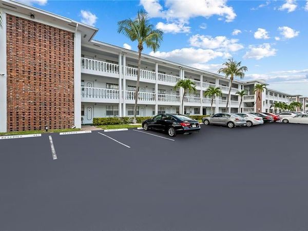 5201 NE 24th Terrace, Unit A201, Fort Lauderdale, FL 33308