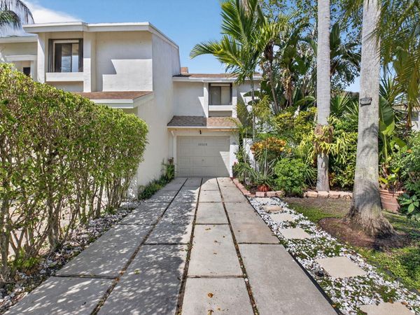 6535 Parkview Drive, Unit B, Boca Raton, FL 33433