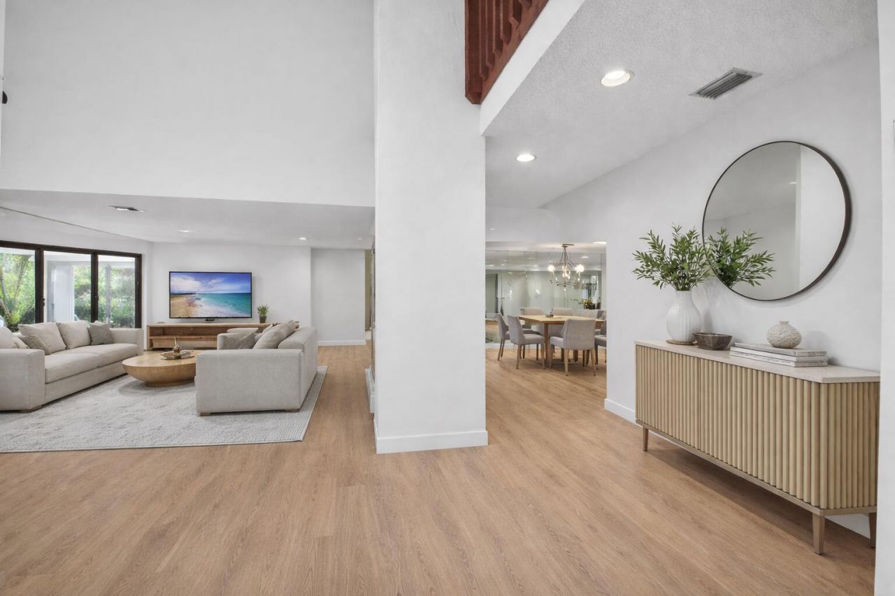 6535 Parkview Drive, Unit B, Boca Raton, FL 33433 Photo