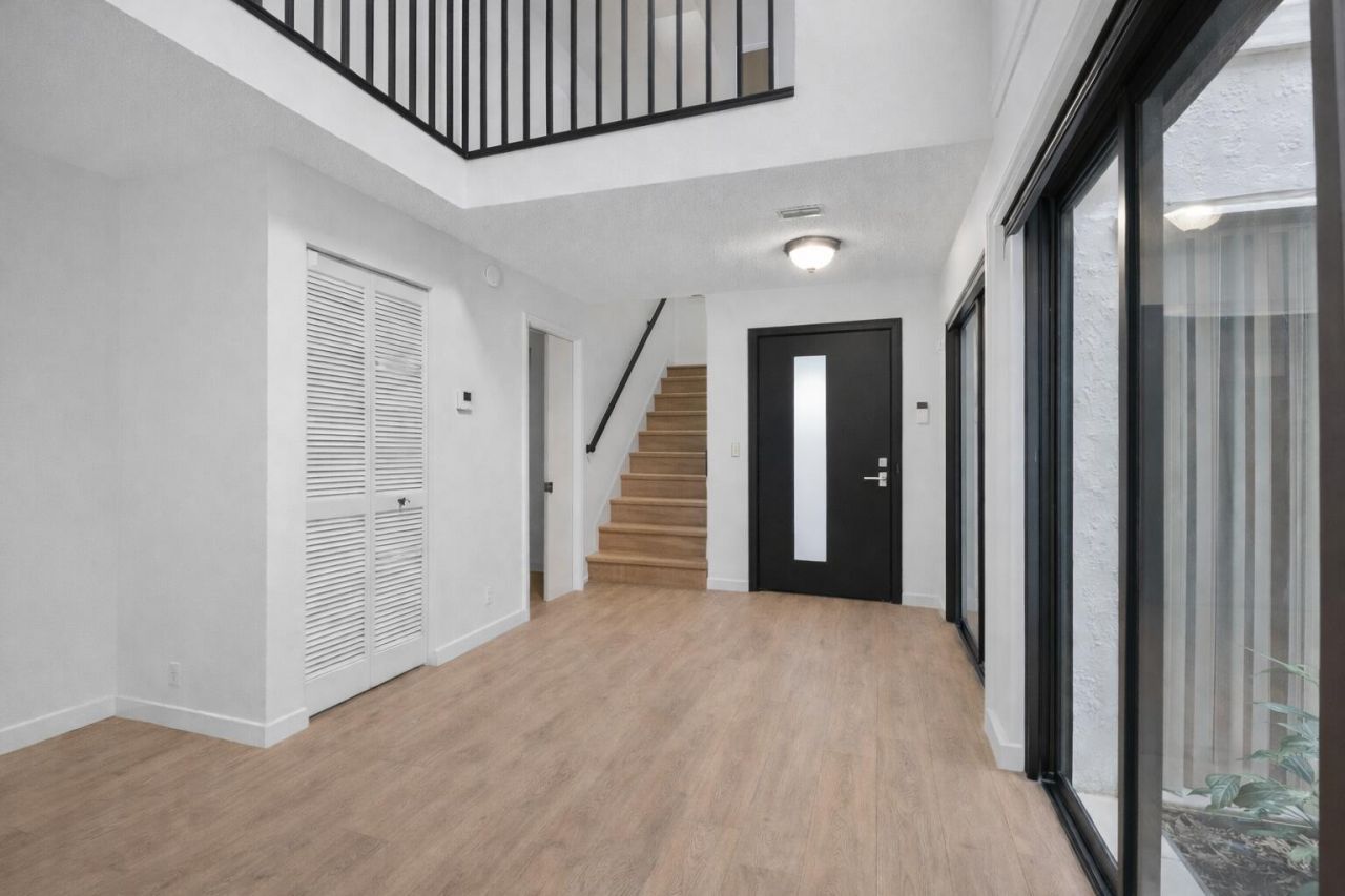 6535 Parkview Drive, Unit B, Boca Raton, FL 33433 Photo